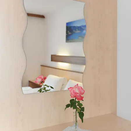 Hotel-garni Seestrand Целль-ам-Зеє