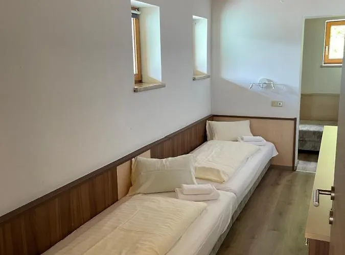 Bed & Breakfast Hotel-garni Seestrand 4*